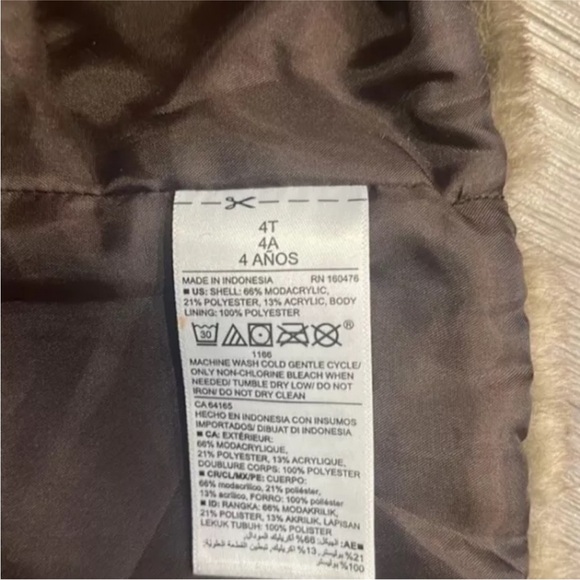 Old Navy Faux Fur Vest in Brown Size 4T - Picture 6 of 6